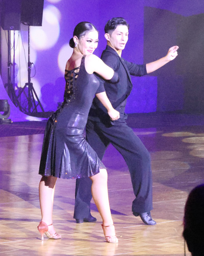 ����o�E��C���g